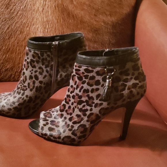 Women's Black and  Olive Animal Print Fur Booties - Picture 4 of 5